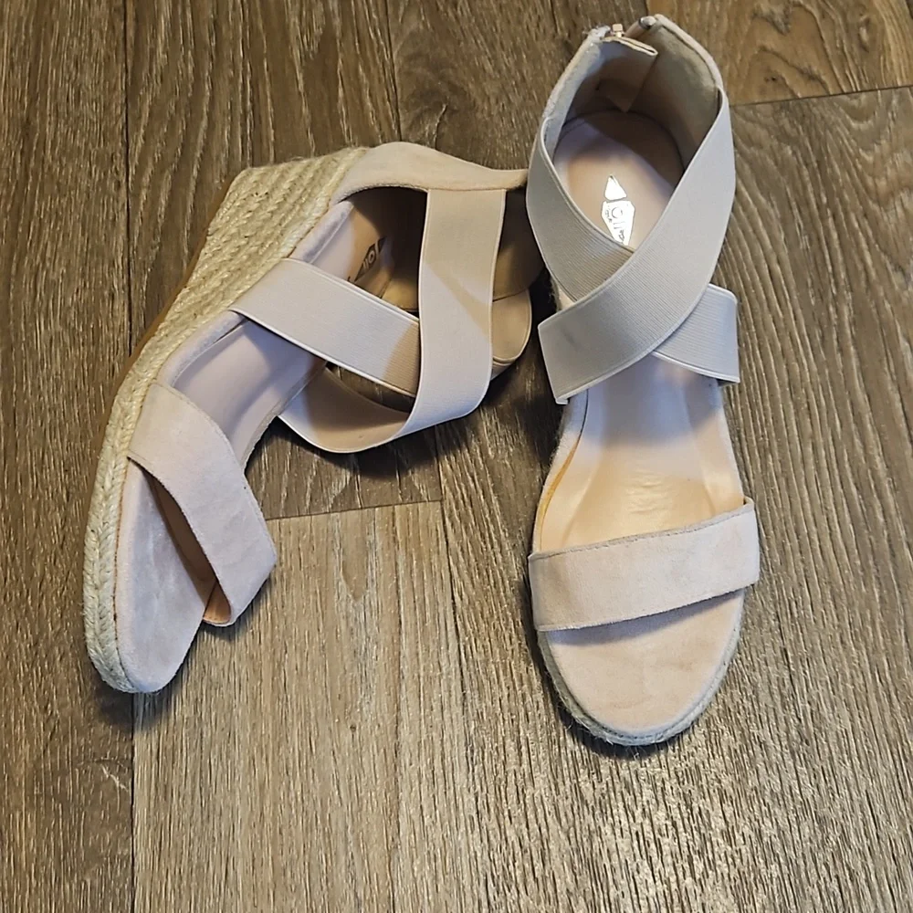 Wedges - Picture 1 of 3